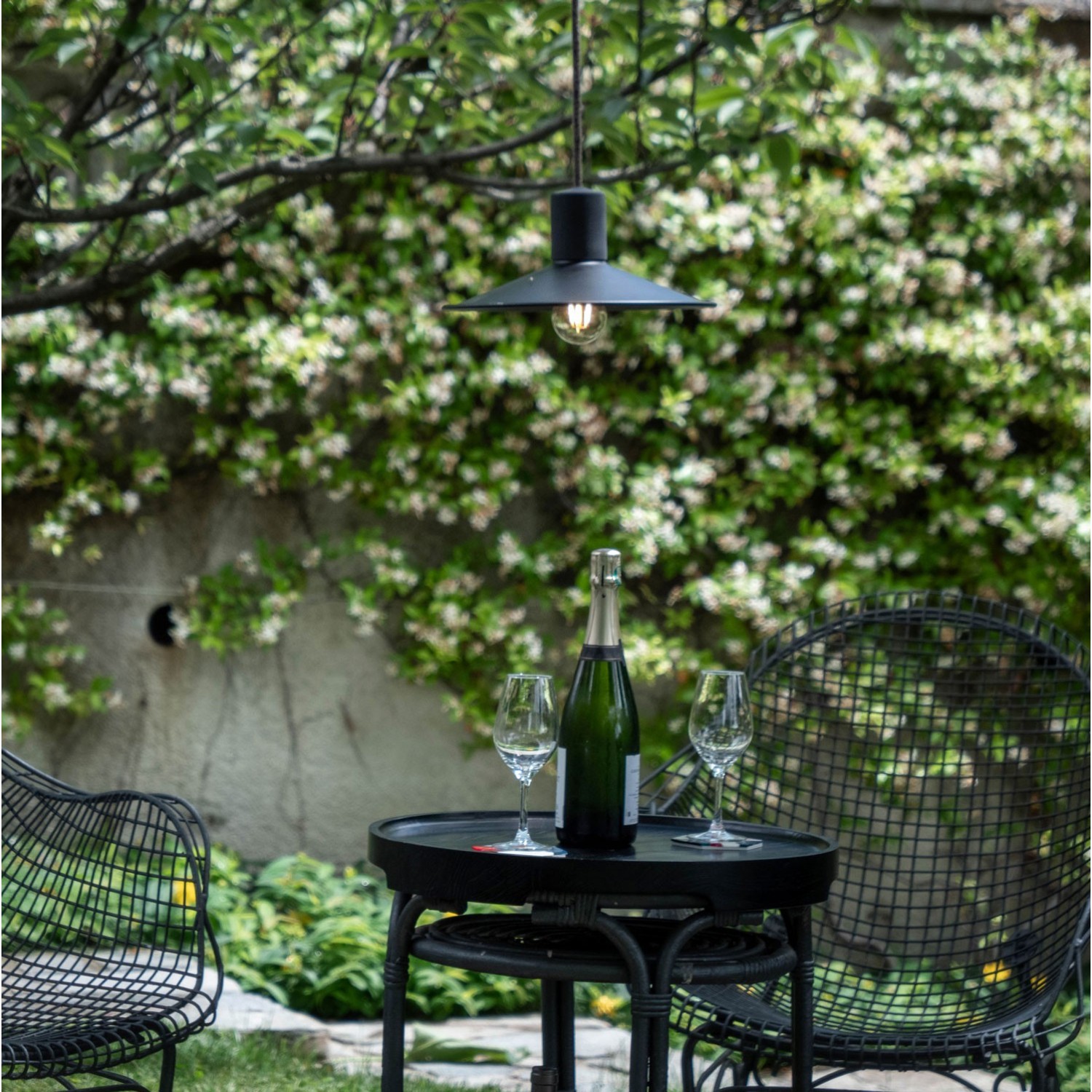 eiva-elegant-varldens-forsta-utomhus-e27-ip65-lamphallare-for-lampskarm-for-sjalvmontering-i-silikon (8)